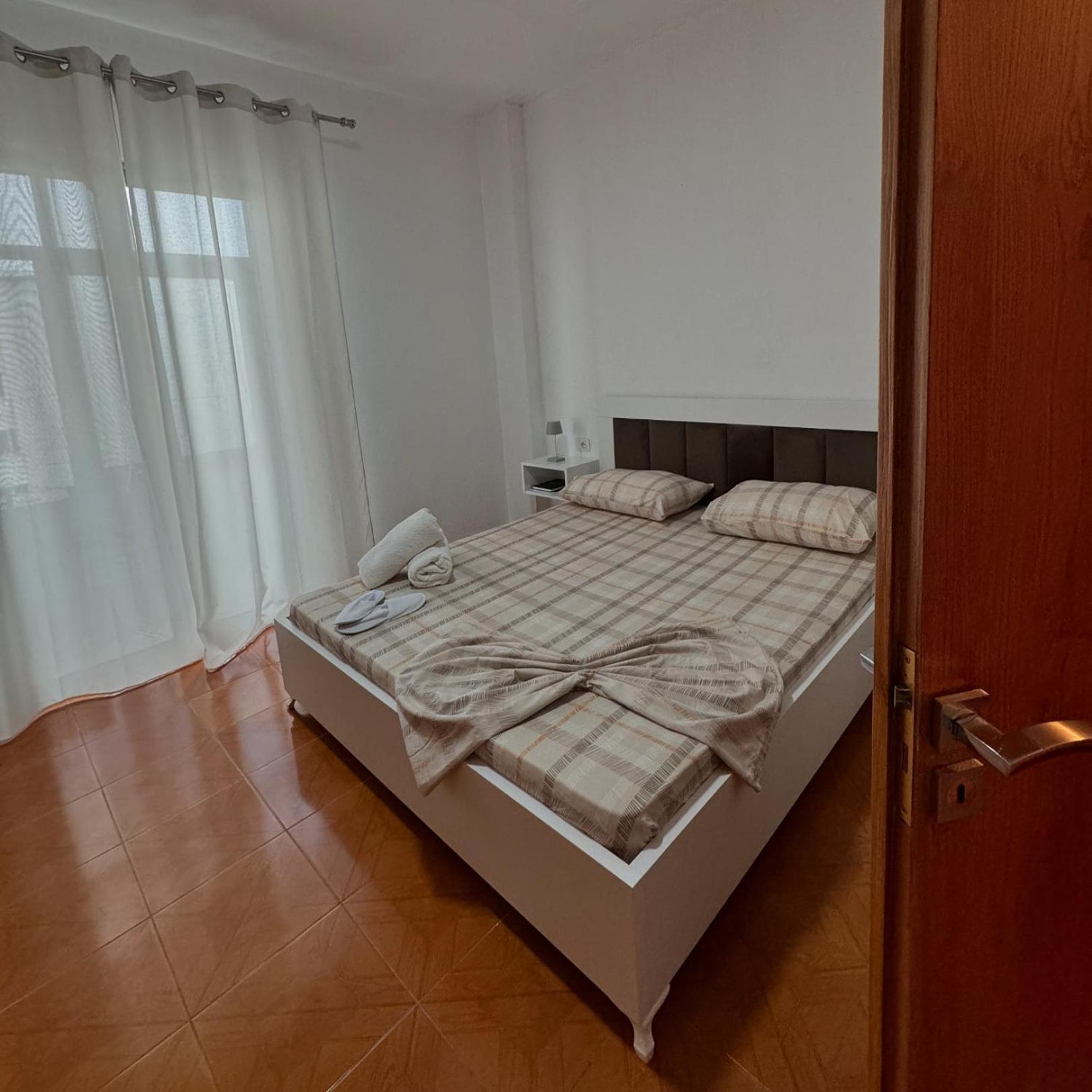 Peci Apartments Gjirokastër Екстериор снимка