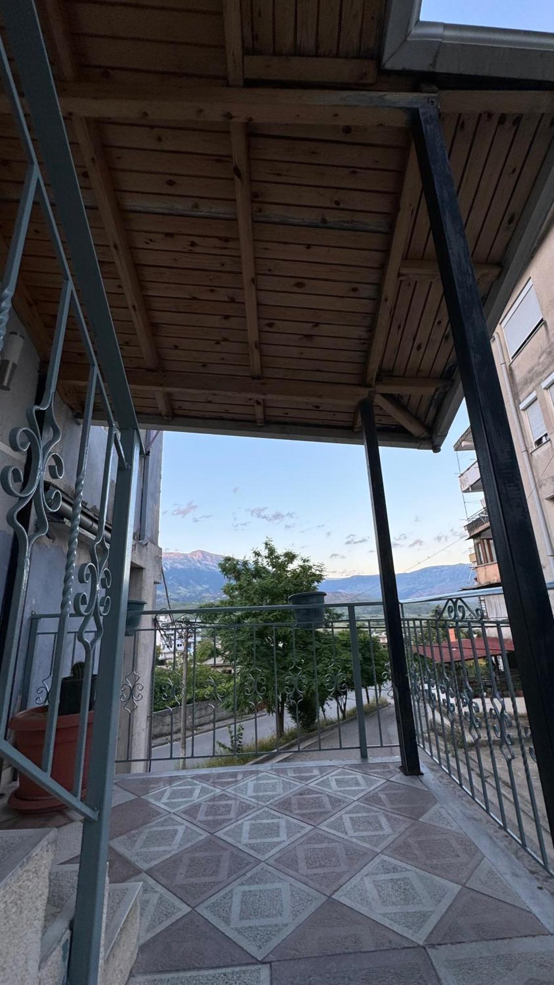 Peci Apartments Gjirokastër Екстериор снимка