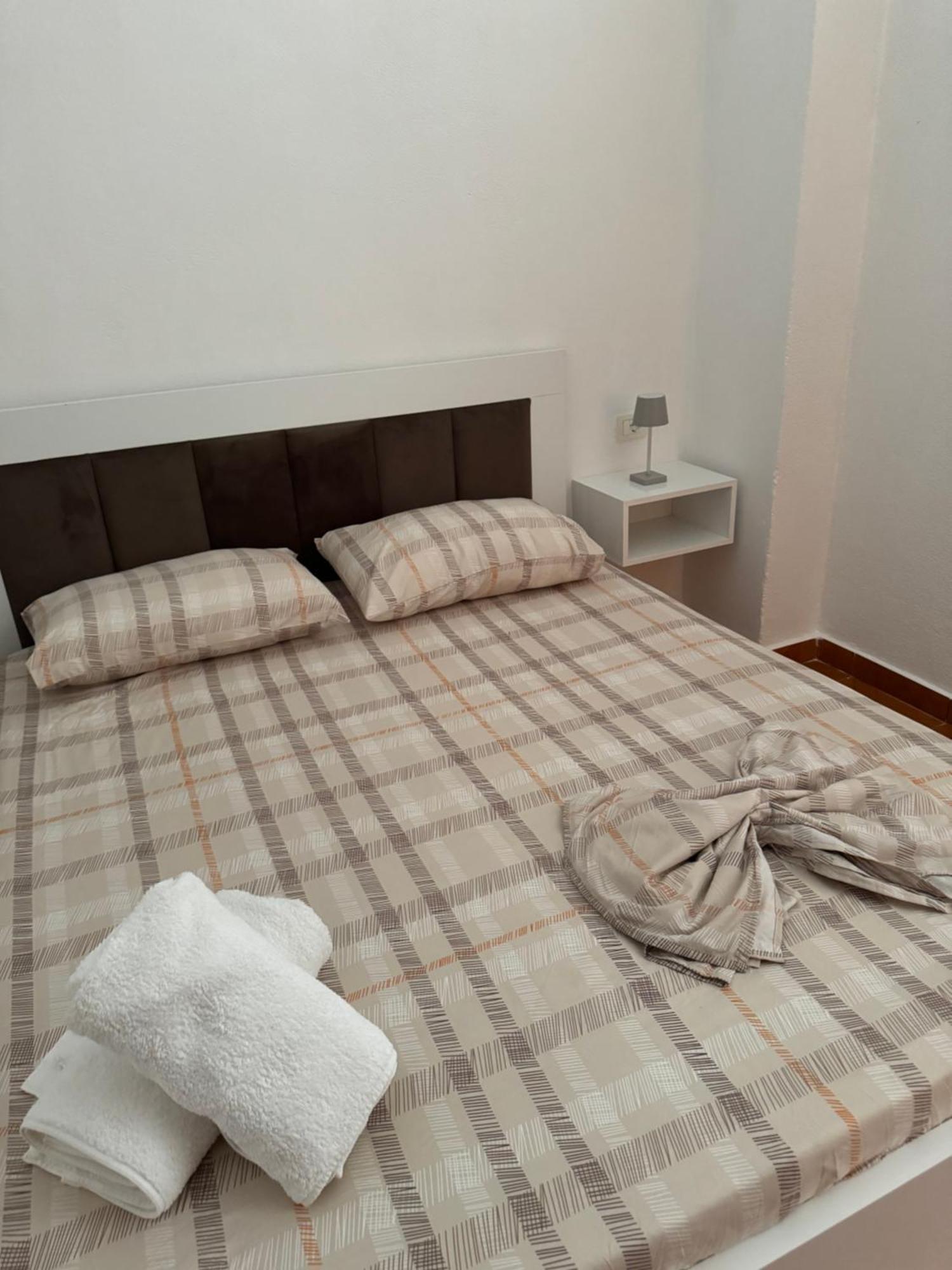 Peci Apartments Gjirokastër Екстериор снимка